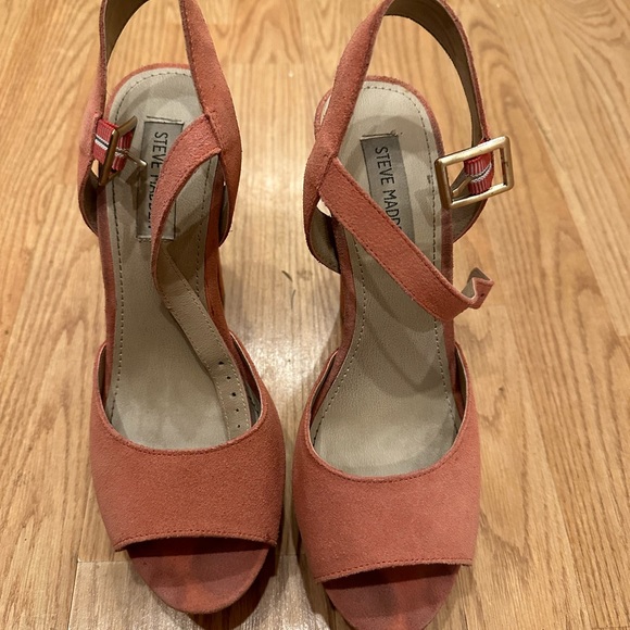 Coral platform heels Steve Madden size 9. Used. - Picture 6 of 10